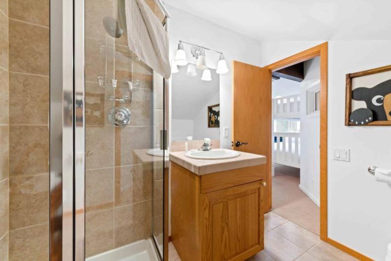 Ridgepoint Townhome 198 By East West Hospitality Beaver Creek Exterior foto