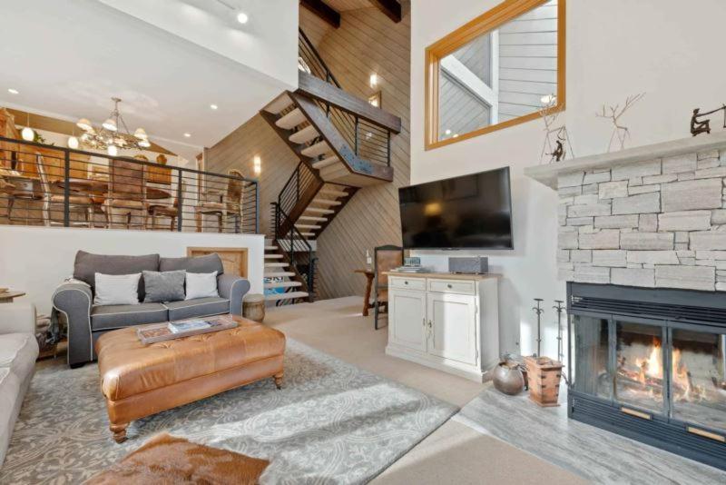 Ridgepoint Townhome 198 By East West Hospitality Beaver Creek Exterior foto