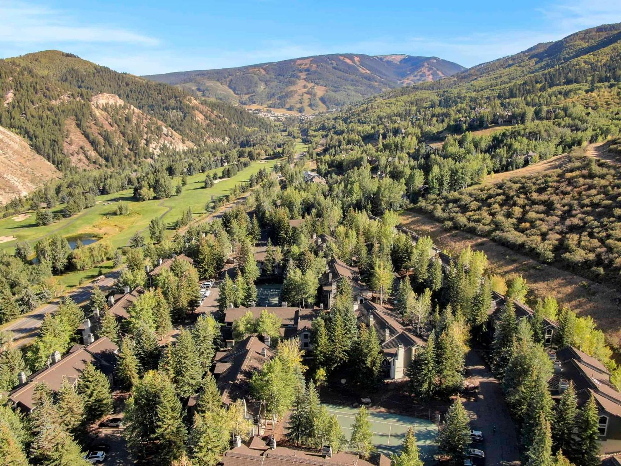 Ridgepoint Townhome 198 By East West Hospitality Beaver Creek Exterior foto